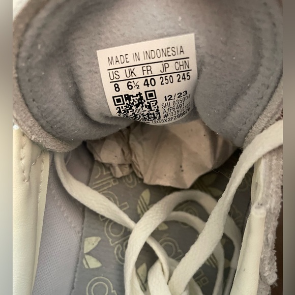 ADIDAS HANDBALL SPEZIAL
Wonder Silver, Off White & Gum - Picture 5 of 6